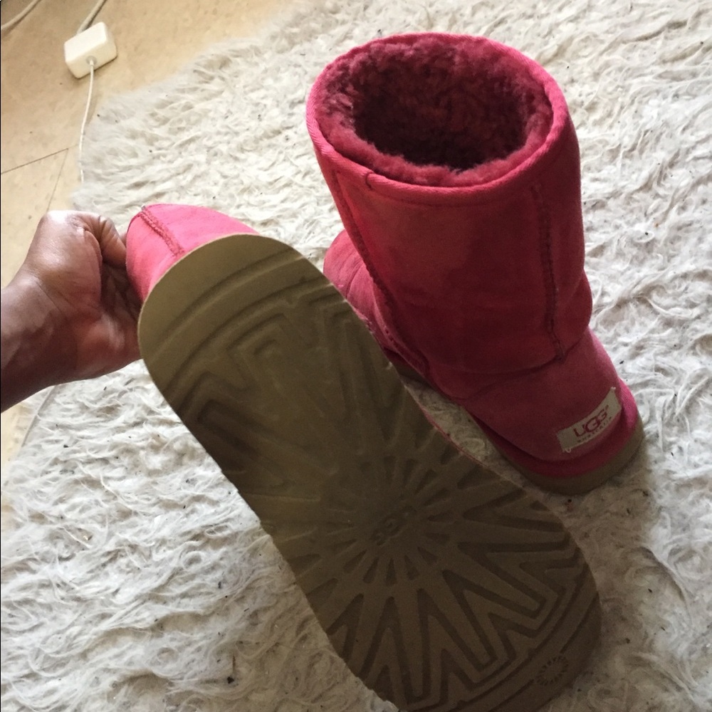 Pink uggs - Picture 3 of 4